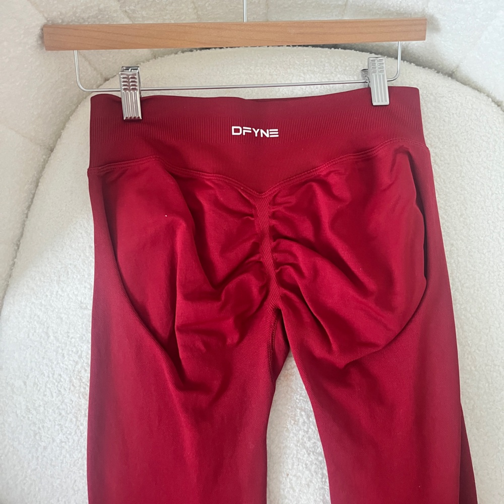 DFYNE Crimson Red Leggings